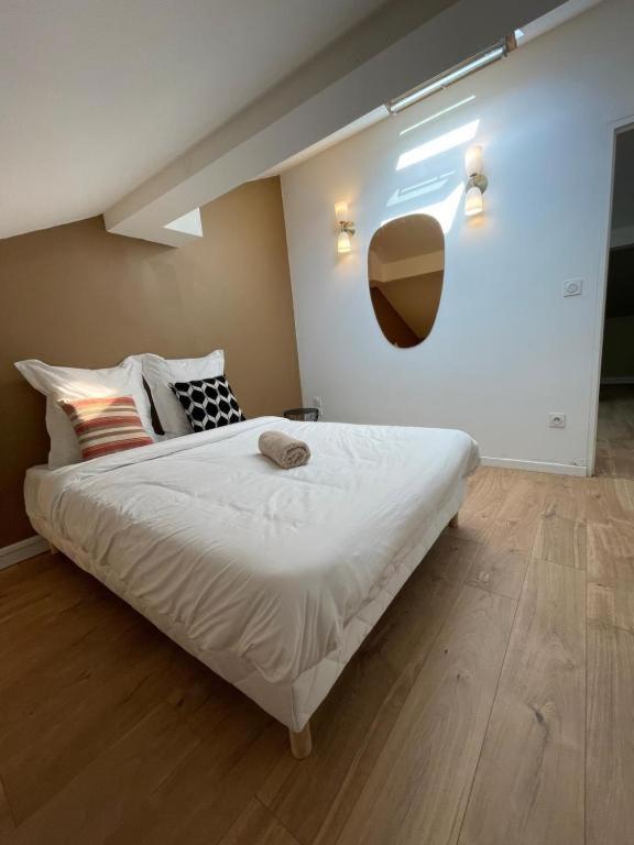 Le Nerolii Apartment ลียง ภายนอก รูปภาพ