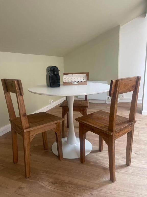 Le Nerolii Apartment ลียง ภายนอก รูปภาพ