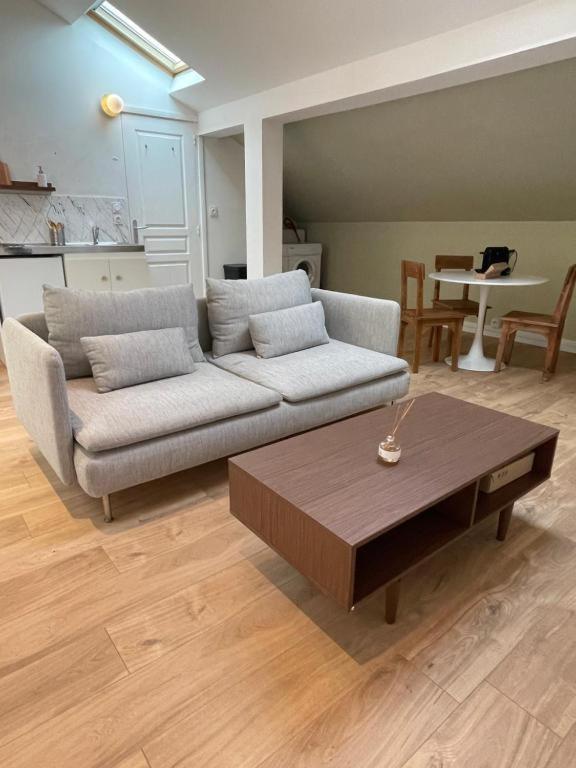 Le Nerolii Apartment ลียง ภายนอก รูปภาพ