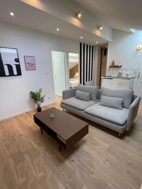 Le Nerolii Apartment ลียง ภายนอก รูปภาพ